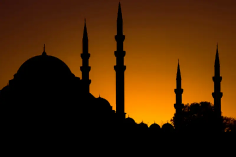 Amalan 10 Malam Terakhir Ramadan untuk Raih Lailatul Qadar, Ini Panduannya