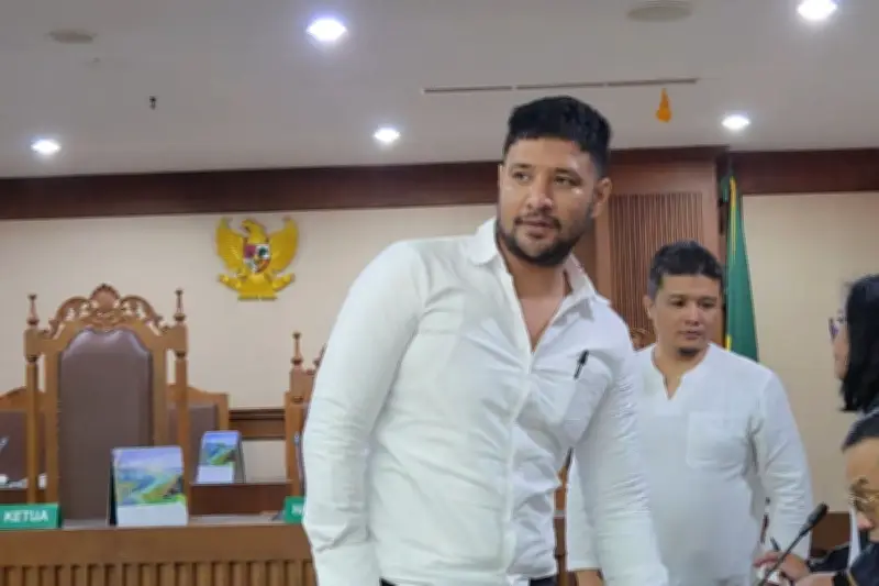 Ammar Zoni Tak Gentar Tuntutan 9 Tahun, Kuasa Hukum Optimistis Vonis Ringan