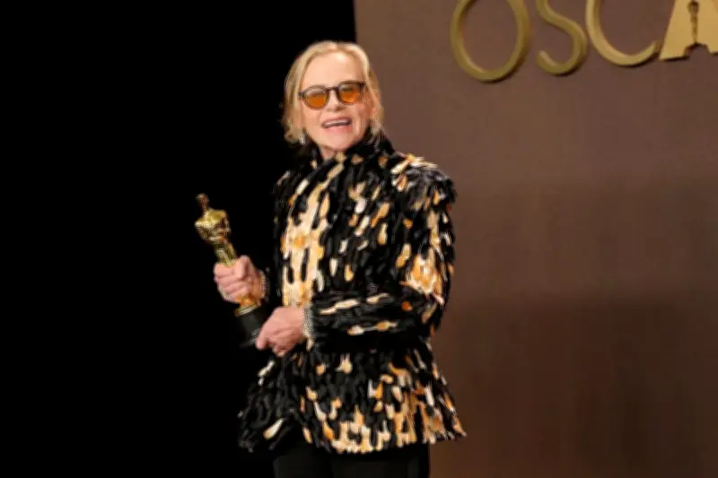 Amy Madigan Akhirnya Raih Oscar Pertama Setelah 40 Tahun Dinanti