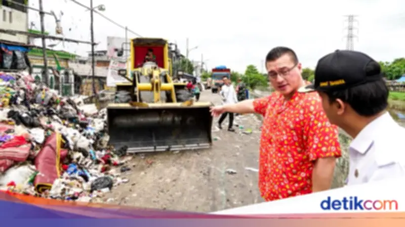 Anggota DPRD DKI Turun Langsung Atasi Gunungan Sampah di Tambora, Jakarta Barat