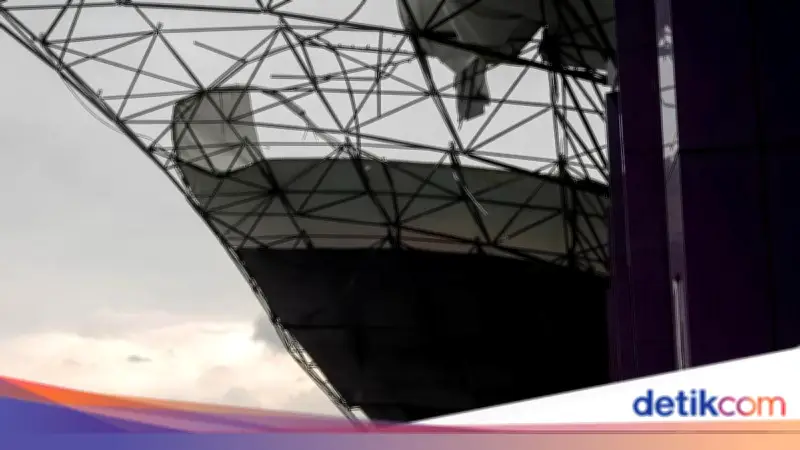 Angin Puting Beliung Terjang Tangerang, Rusak Atap Stadion Indomilk dan Tumbangkan Pohon