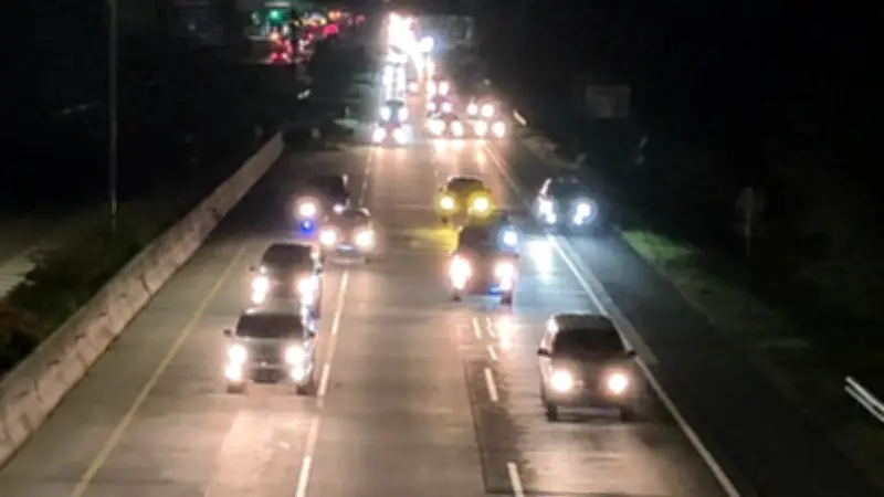 Arus Balik Idulfitri: Contraflow Dua Lajur Berlaku di Tol Japek KM 70-47 ke Jakarta