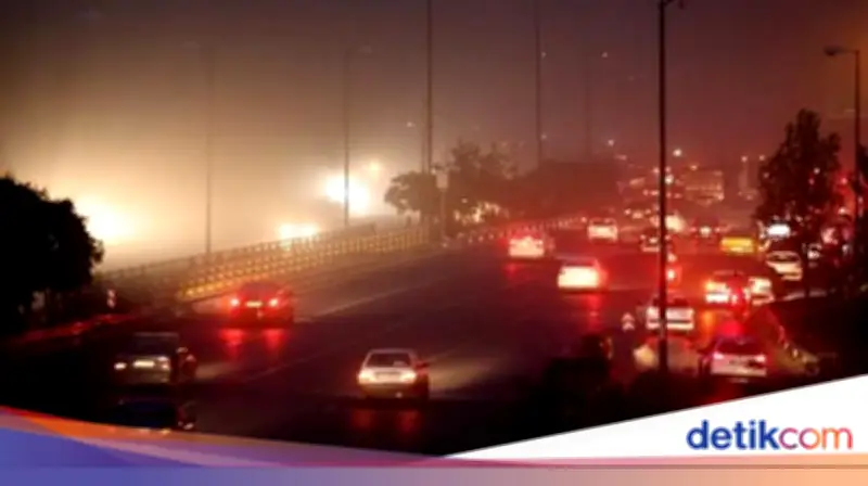 Bandara Mehrabad Teheran Terbakar Akibat Serangan Udara Israel yang Masif