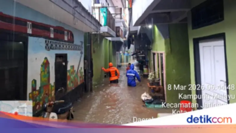 Banjir Jakarta Meluas, 148 RT dan 20 Jalan Terendam Akibat Hujan Semalaman