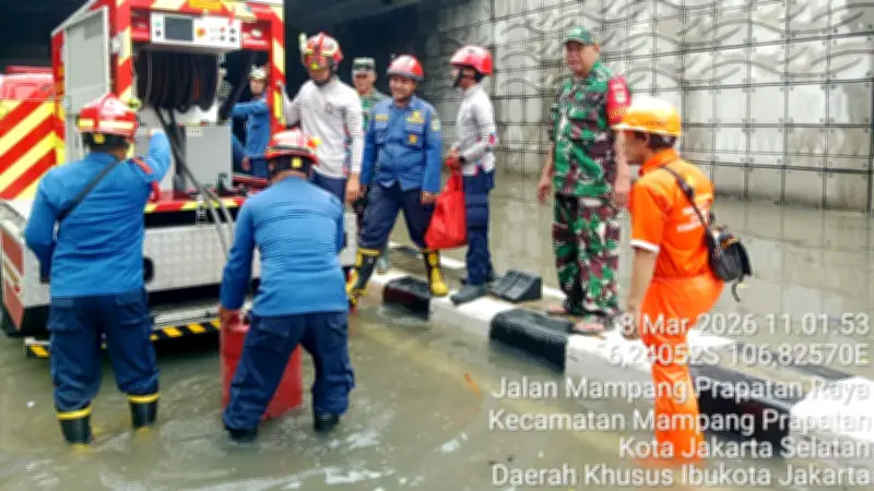 Banjir Masih Rendam 16 RT dan 2 Ruas Jalan di Jakarta, Ketinggian Air Capai 90 cm