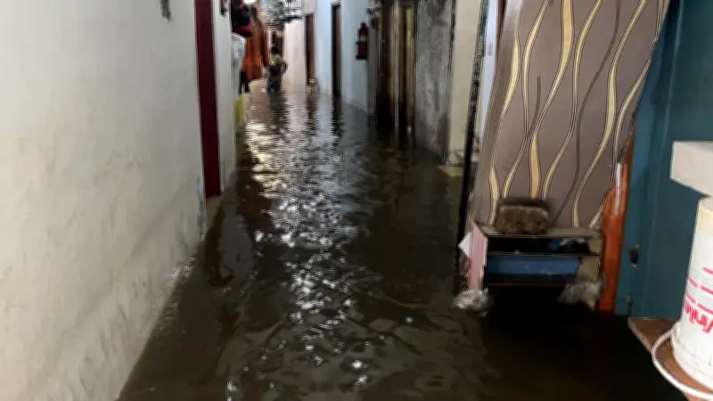 Banjir Terparah Sejak Pandemi Rendam Permukiman Benhil Jakarta Pusat