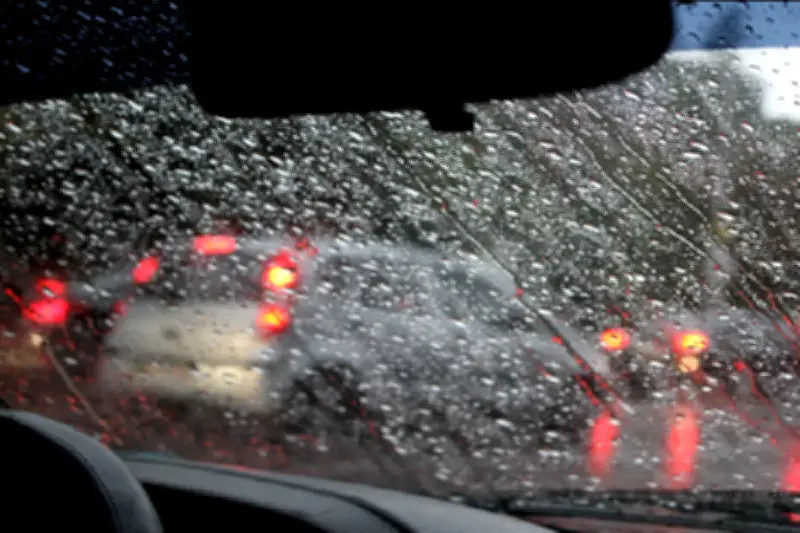 BMKG Peringatkan Hujan Lebat dan Angin Kencang di Indonesia 25-27 Maret 2026