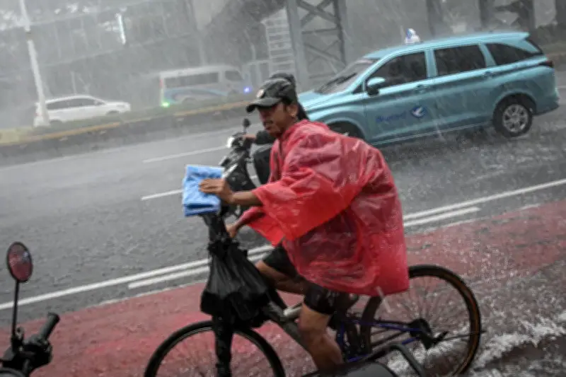 BMKG Prediksi Musim Kemarau 2026 Dimulai April, Jawa Barat Masih Diguyur Hujan