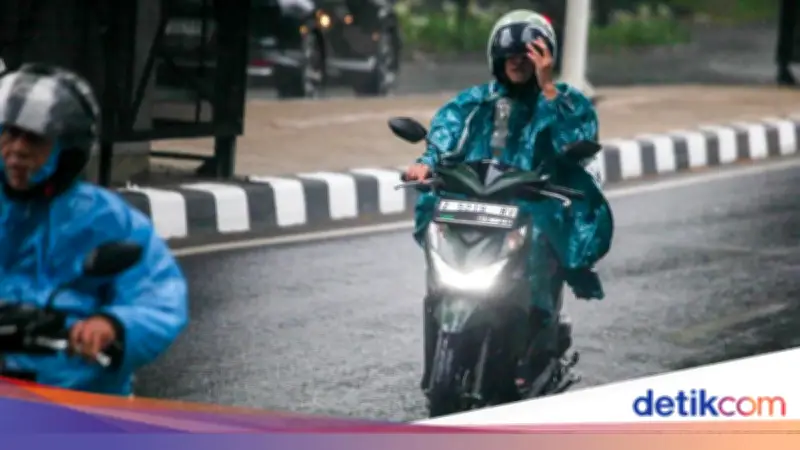 BPBD Jakarta Peringatkan Hujan Lebat hingga Sangat Lebat di Ibu Kota dan Kepulauan Seribu