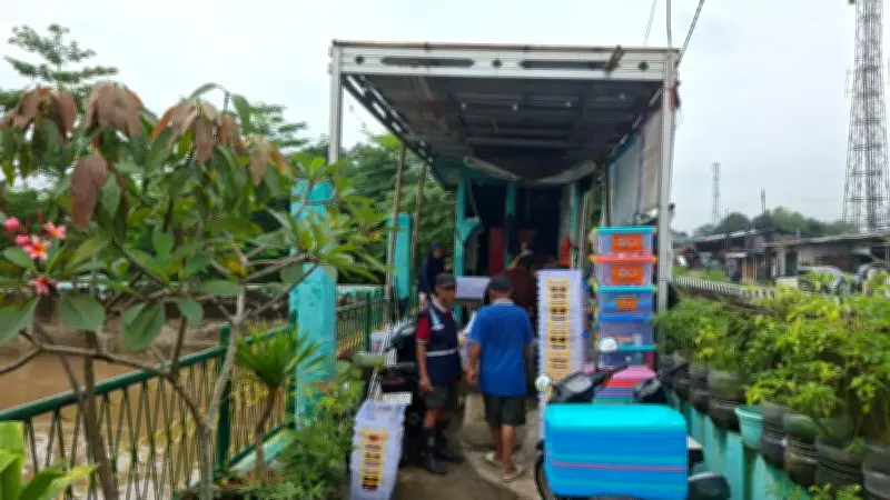 BPBD Tangsel Siaga Pantau Banjir, Pastikan Bantuan Logistik Tersalurkan ke Warga