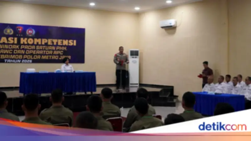 Brimob Polda Metro Gelar Sertifikasi Kompetensi untuk Tingkatkan Penanganan Unjuk Rasa
