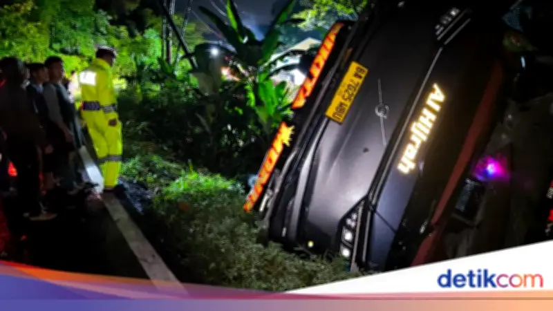 Bus Terperosok ke Jurang di Lahat Sumsel, Polisi Evakuasi Penumpang