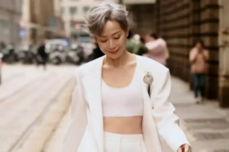Cecilia Yip, Aktris Legendaris Hong Kong, Tuai Pujian di Milan Fashion Week