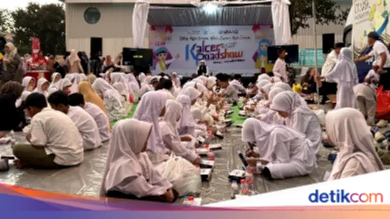 CT ARSA Gelar Puncak Gebrag Kalcer Ramadan, Bagikan Ribuan Paket Bantuan