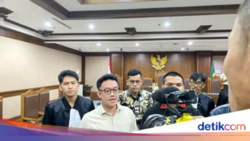 Delpedro Marhaen dan Tiga Terdakwa Divonis Bebas dalam Kasus Penghasutan