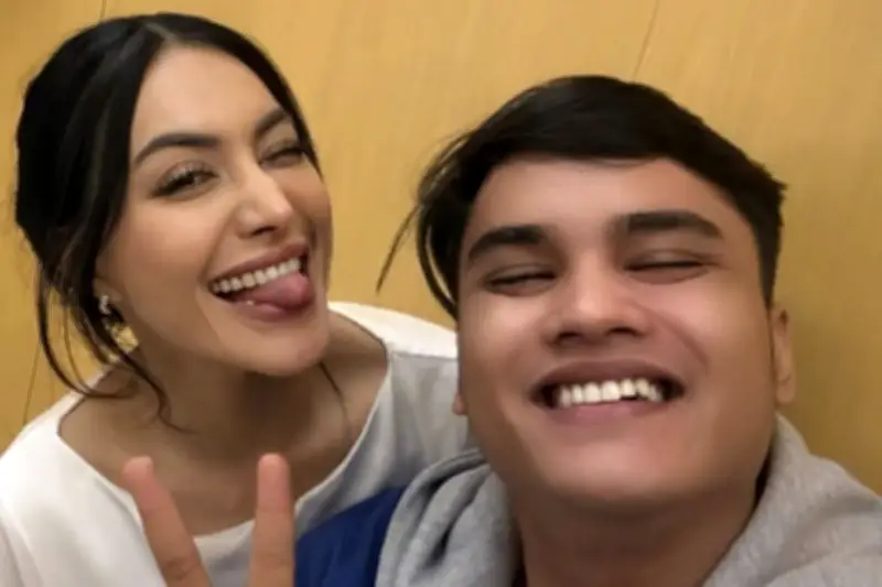 Denada Unggah Momen Haru Bersama Anak Kandung, Ressa Rizky Rossano