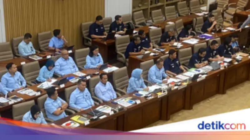 DPR Mau Cek Langsung Kondisi Dirut Agrinas yang Sakit, Ada Tawa di Rapat