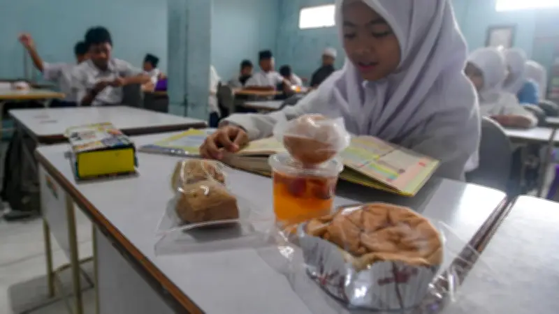 DPR Minta Evaluasi Program MBG, Mayoritas Makanan Siswa SD Jakarta Tak Habis