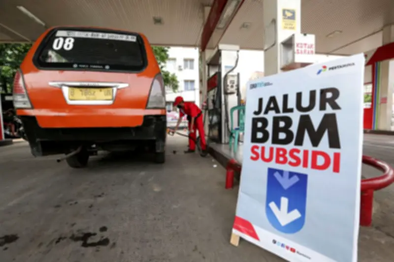 DPR Pastikan Harga BBM Subsidi Tak Naik Meski Harga Minyak Dunia Fluktuatif