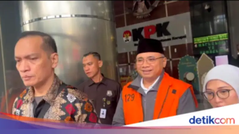 Eks Menag Yaqut Bantah Terima USD 30 Ribu dari Travel Haji Khusus Kurniawan Fadilah