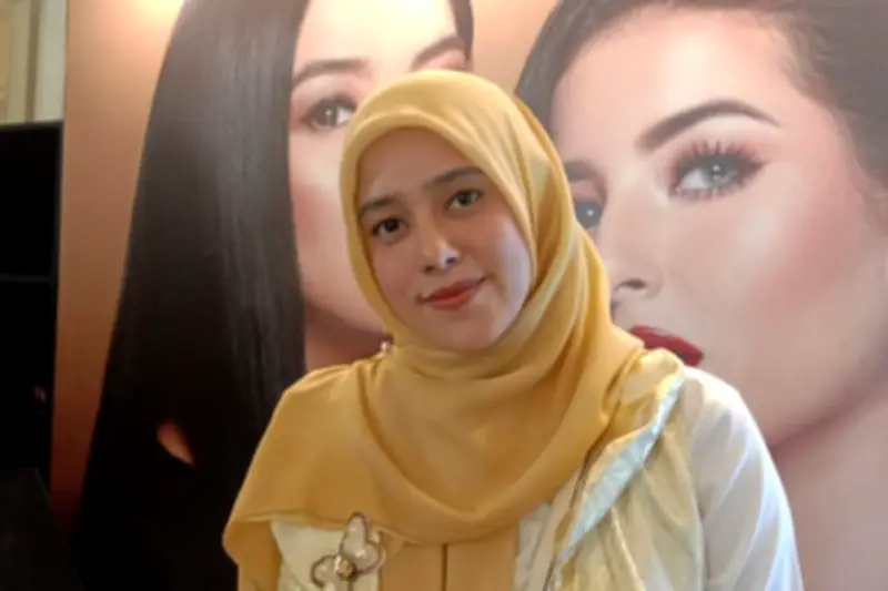 Fairuz A. Rafiq Minta Privasi Keluarga Dihormati Usai Kakak Terjerat OTT KPK