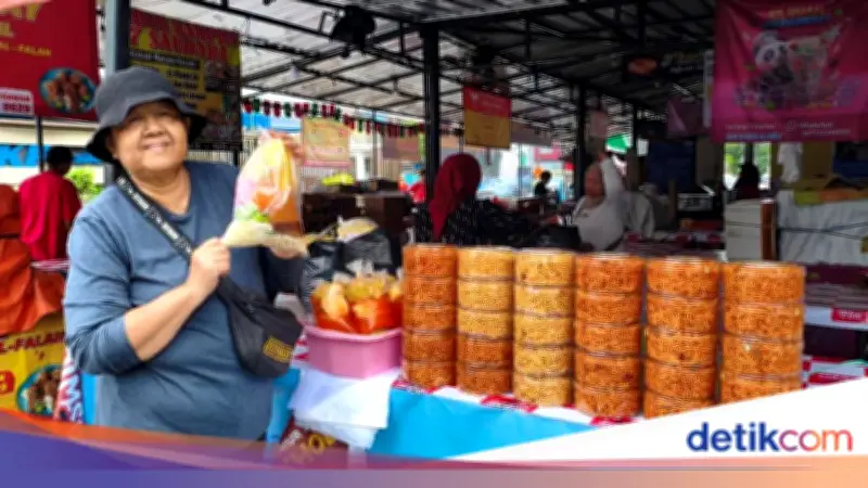 Fenomena 'War' Takjil di Benhil: Pedagang Keluhkan Omzet Turun Drastis