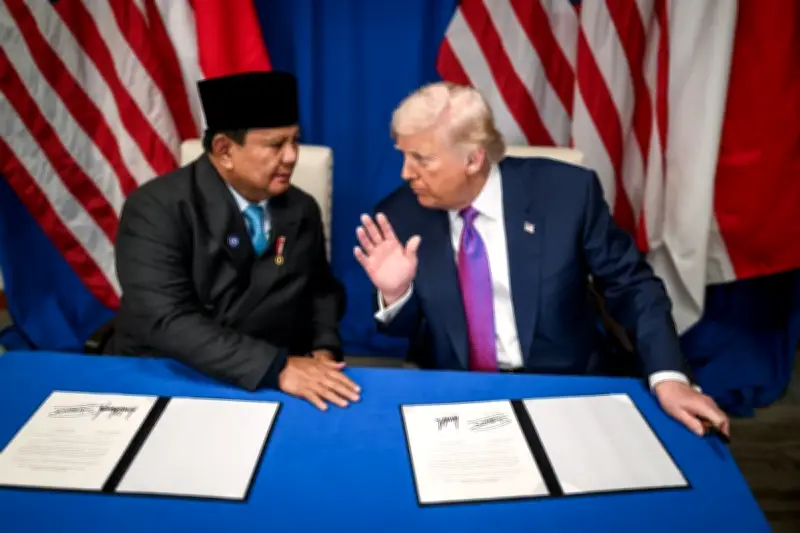 Foto Prabowo dan Trump dengan Produk Babi Ternyata Hoaks Hasil Manipulasi