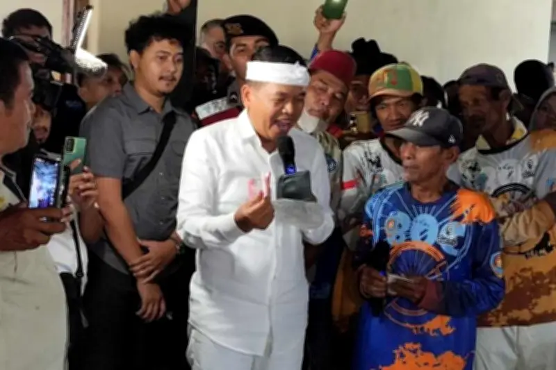 Gubernur Jabar Tegaskan Tidak Pernah Larang Pemberian THR, Justru Wajibkan Perusahaan