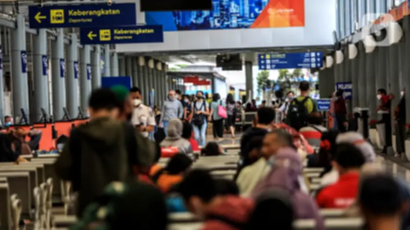 H-6 Lebaran: 52 Ribu Pemudik Berangkat dari Stasiun Jakarta-Bekasi, Pasar Senen Paling Padat