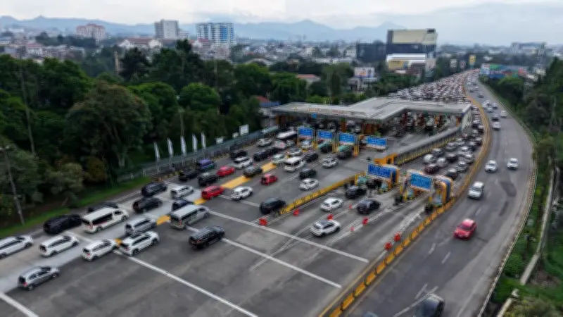 H+1 Lebaran 2026: Arus Lalu Lintas Tol Jabodetabek dan Jawa Barat Melonjak Tajam