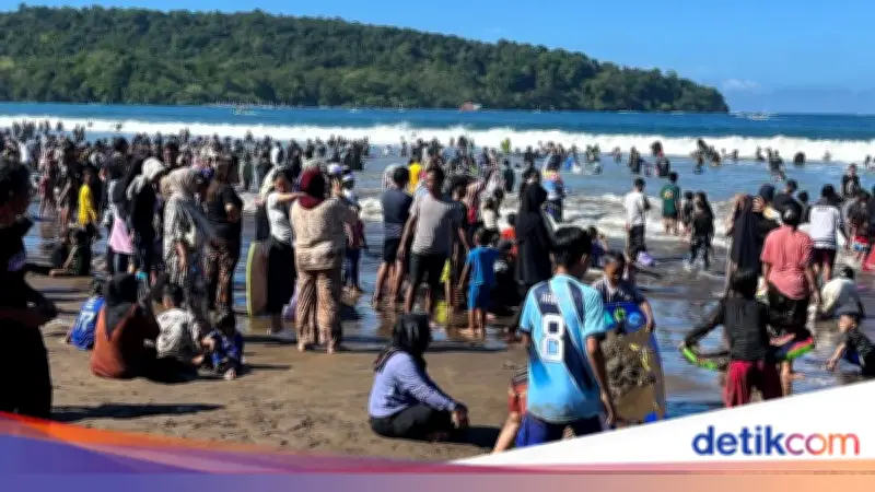 H+3 Lebaran: Pengunjung Wisata Pangandaran dan Pelabuhan Ratu Meningkat