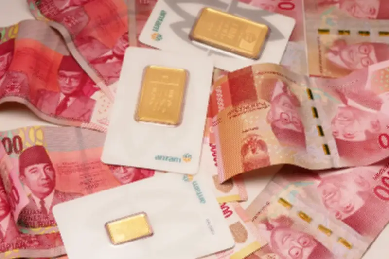 Harga Emas Antam Turun Rp 45.000 per Gram, Pegadaian Stabil pada 12 Maret 2026
