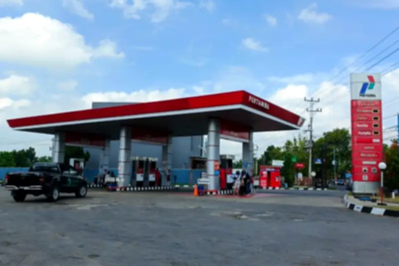 Harga Minyak Dunia Tembus 100 Dolar AS per Barel, Dipicu Konflik AS-Israel-Iran