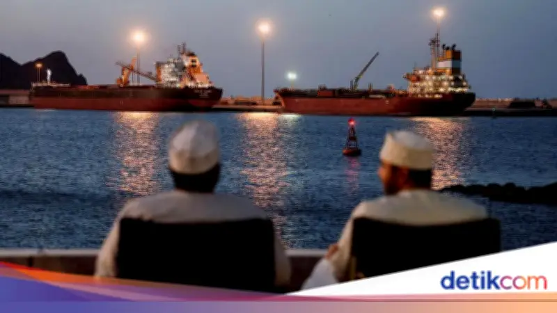 Iran Buka Akses Terbatas Selat Hormuz, Hanya Tutup untuk Negara Musuh