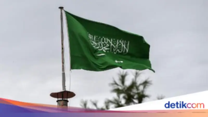 Iran Luncurkan Rudal ke Pangkalan Udara Arab Saudi, Berhasil Dicegat