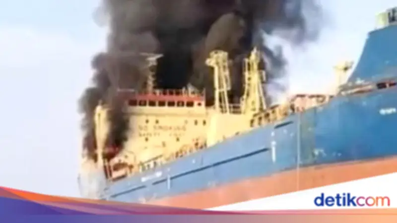 Iran Serang Kapal Tanker Kuwait di Dubai, Balas Serangan AS-Israel