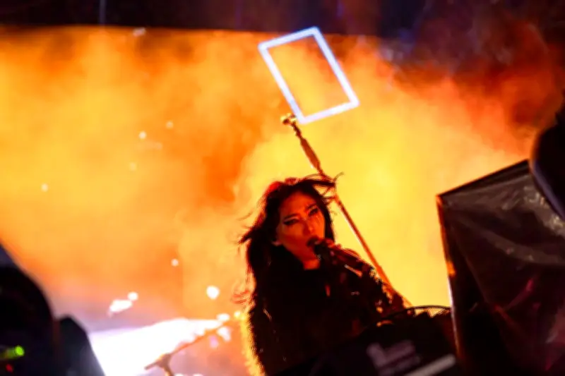 Isyana Sarasvati Dituding Terlibat Sekte Satanik Usai Tampilkan Simbol Mata Satu