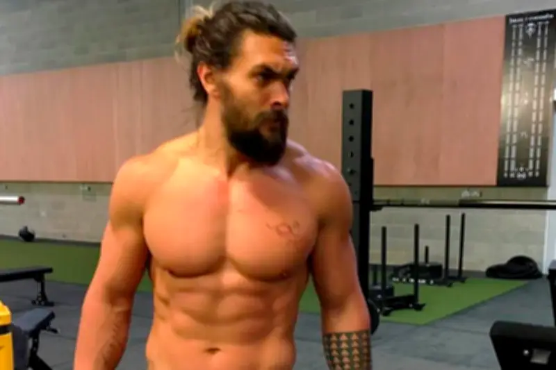 Jason Momoa Ungkap Pengalaman Mengungsi dari Badai dan Banjir di Hawaii