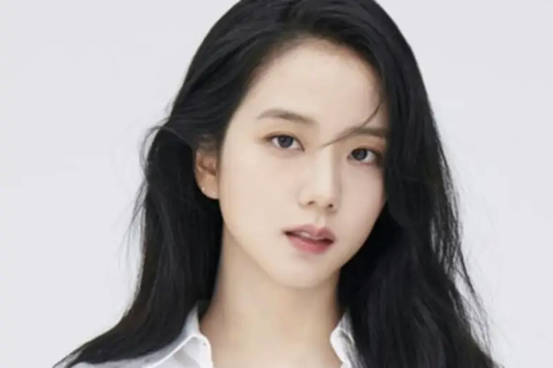 Jisoo BLACKPINK Raih Madame Figaro Rising Star Award di Canneseries 2026