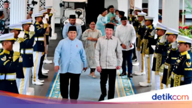 Jokowi dan Keluarga Hadiri Open House Prabowo di Istana Merdeka, Kaesang Turut Mendampingi