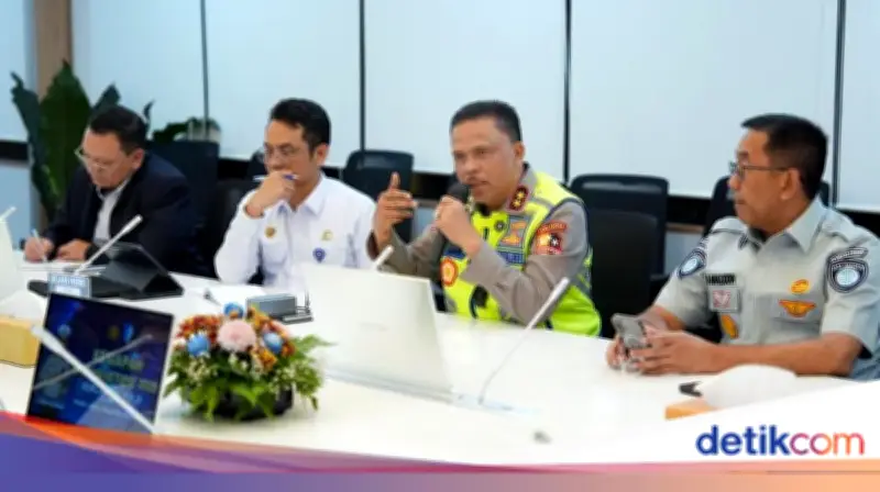 Kakorlantas Gelar Rapat dengan Pakar dan Stakeholder untuk Matangkan Operasi Ketupat 2026