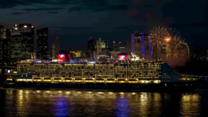 Kapal Pesiar Disney Adventure Berlabuh di Singapura, Tawarkan Pengalaman Magis di Laut