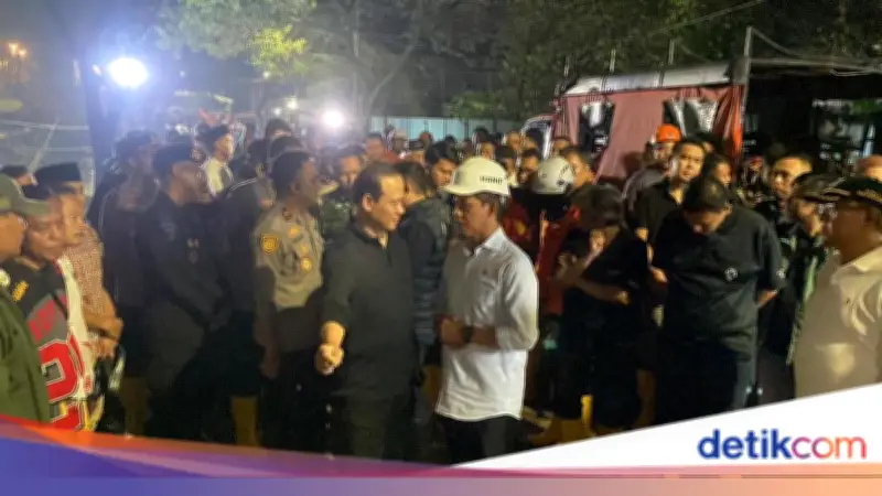 Kapolda Metro Turunkan Unit K9 Bantu Cari Korban Longsor Sampah Bantargebang