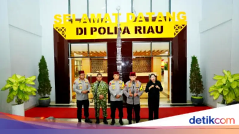 Kapolri Tutup Safari Ramadan di Riau, Ajak Masyarakat Bersatu Hadapi Tantangan Global