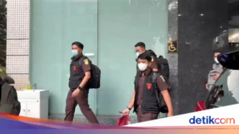 Kejagung Sita Bukti Elektronik Usai Geledah Kantor dan Rumah Komisioner Ombudsman