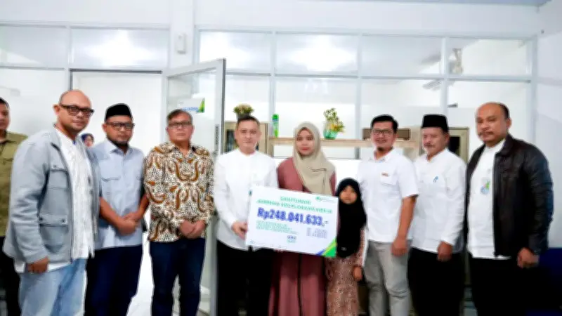 Keluarga Sopir Truk Korban Kecelakaan Kerja Terima Santunan Rp248 Juta dari BPJS Ketenagakerjaan