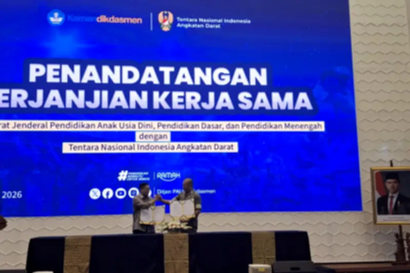 Kemendikdasmen Gandeng TNI untuk Revitalisasi Sekolah di Sumatera