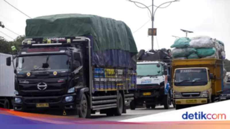 Kemenhub Tegaskan Aturan Pembatasan Truk Sumbu Tiga Tetap Berlaku Saat Arus Balik Lebaran