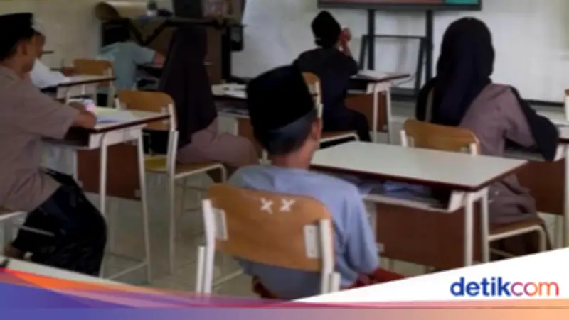 Kemensos Salurkan 19 Ribu Paket Sembako ke Sumatera Selama Ramadan