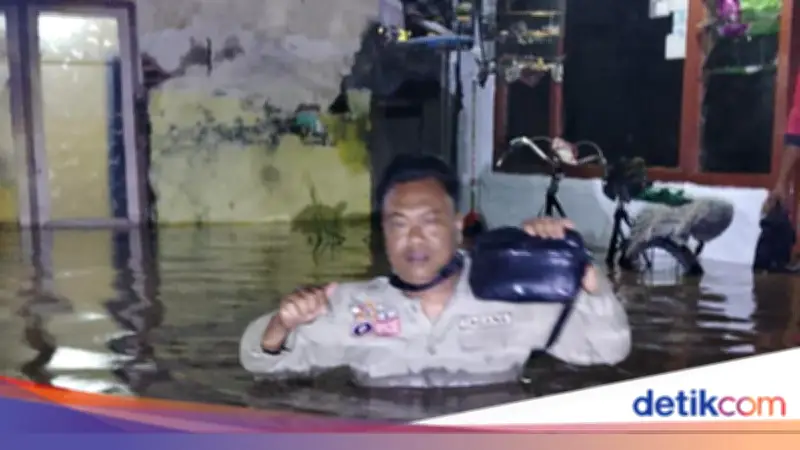 Kemensos Salurkan Bantuan Logistik untuk Korban Banjir di Pasuruan, Jawa Timur